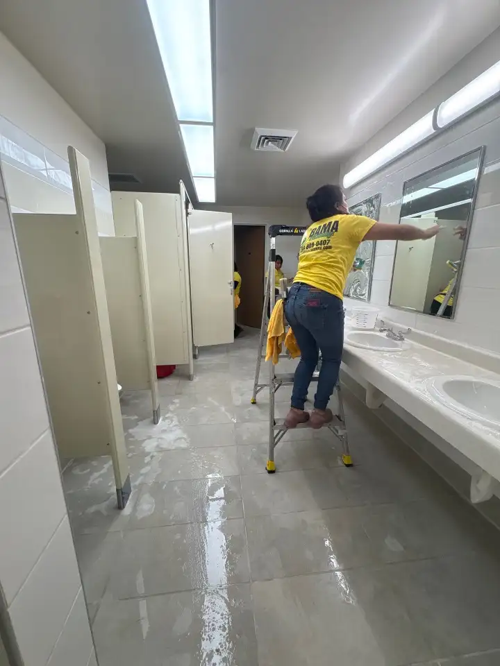 Commercial restroom floor cleaning and sanitizing in Huntsville, AL