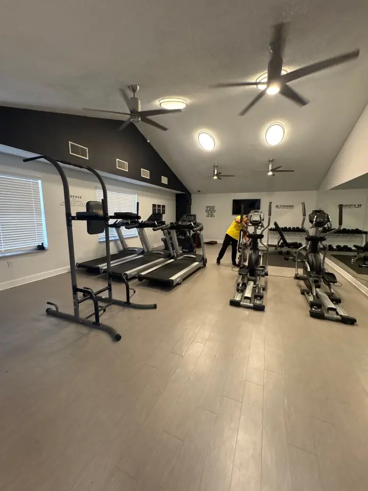 Gym day porter service providing continuous daytime cleaning in Huntsville, AL