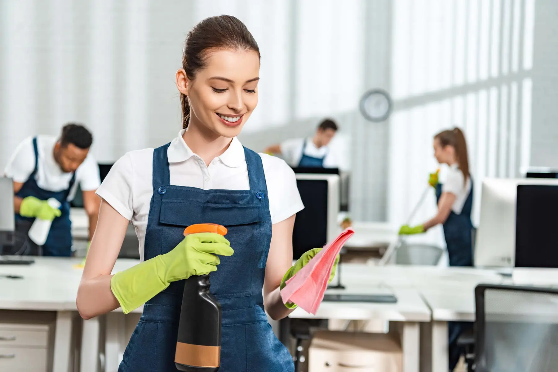 mid city commercial cleaning - cleaner spraying