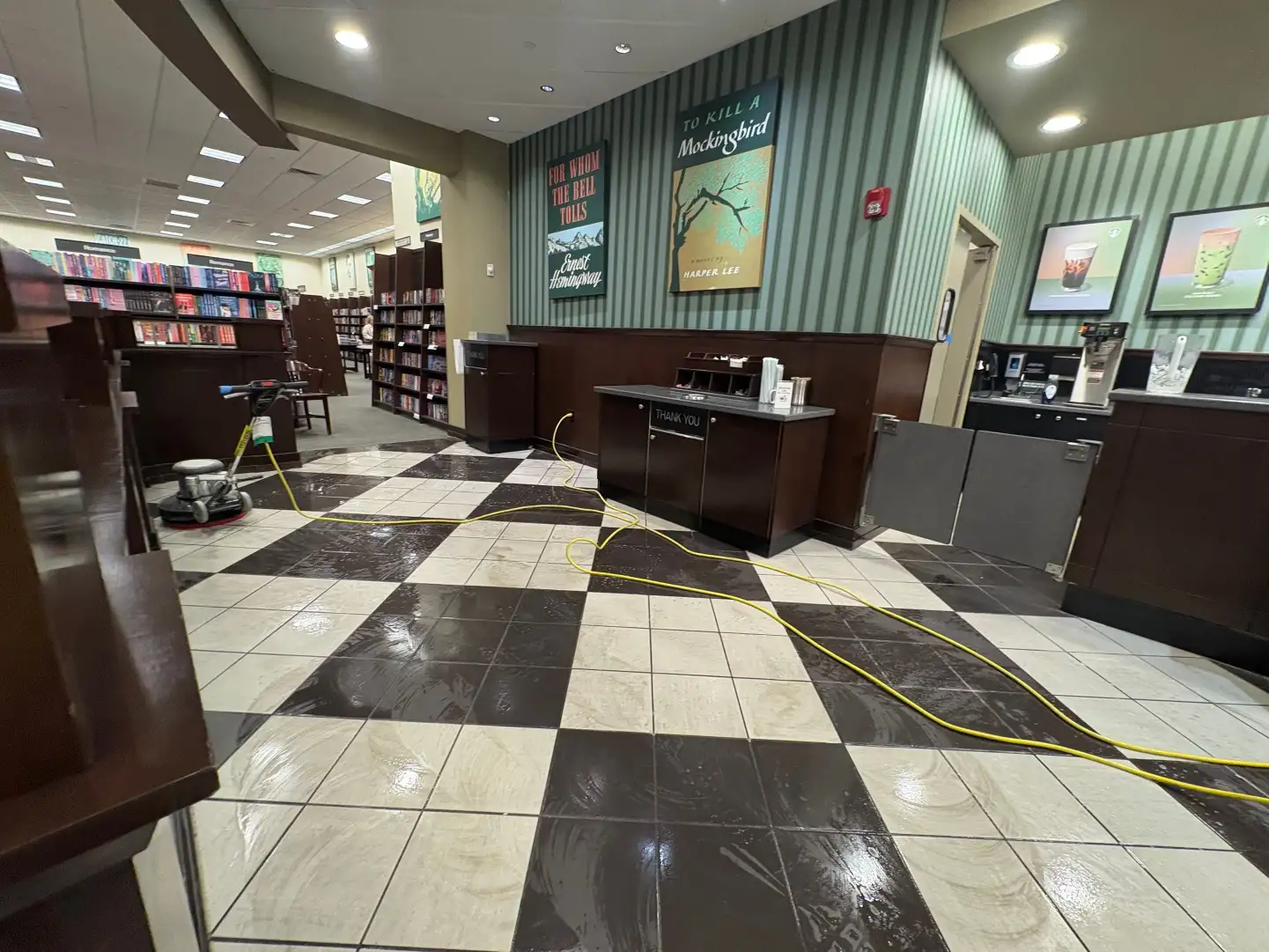Clean restaurant dining floor maintained by Mid City Commercial Cleaning in Huntsville